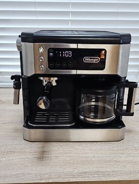 DeLonghi COM532M Espresso and Coffee Maker